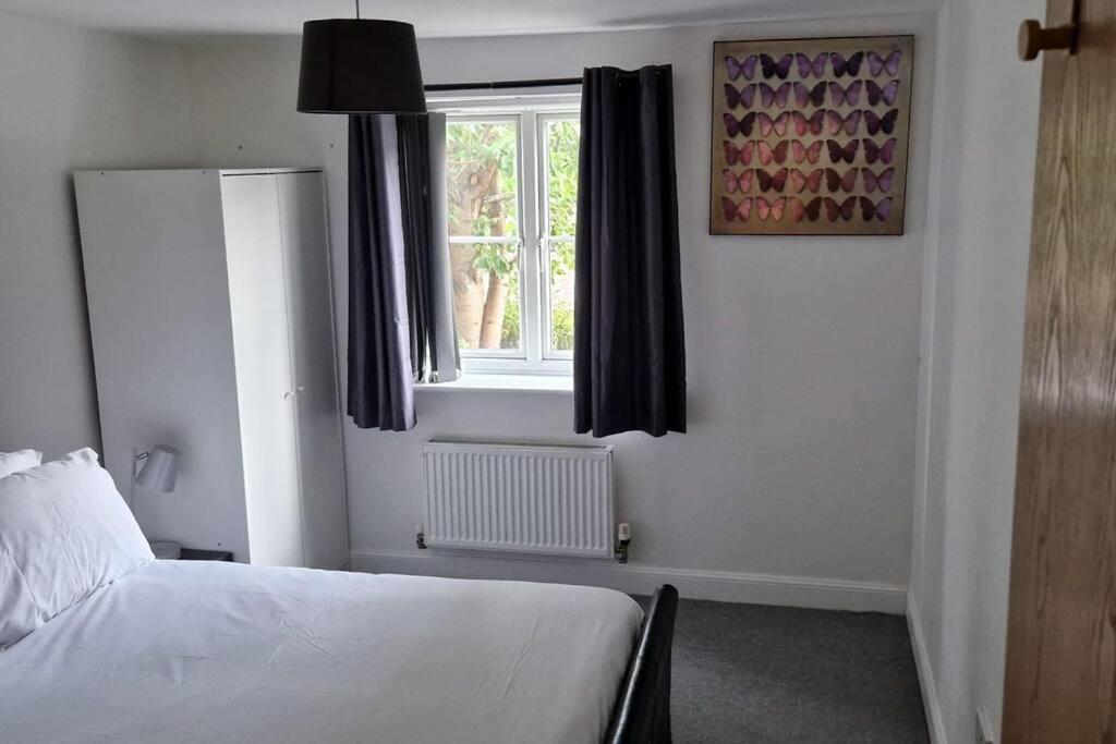 Greenhithe Cosy Apartment, Netflix And Sport Channels Ngoại thất bức ảnh